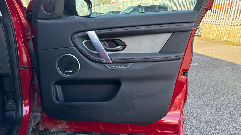 Land Rover Discovery Sport 1.5 P300e R-Dynamic SE 5dr Auto [5 Seat] Station Wagon